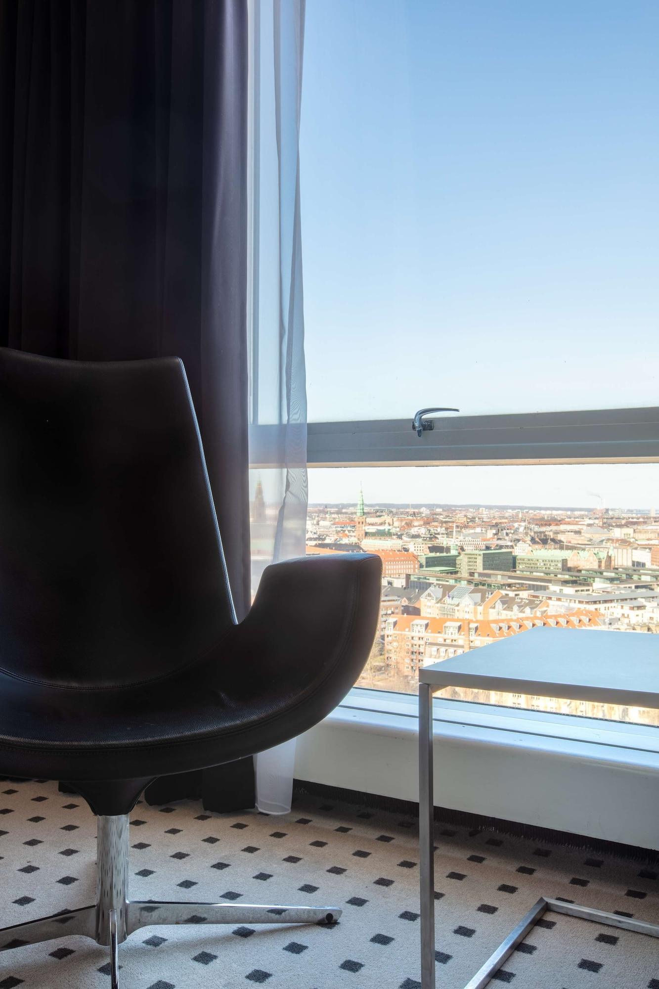 Radisson Blu Scandinavia Hotel, Hotell