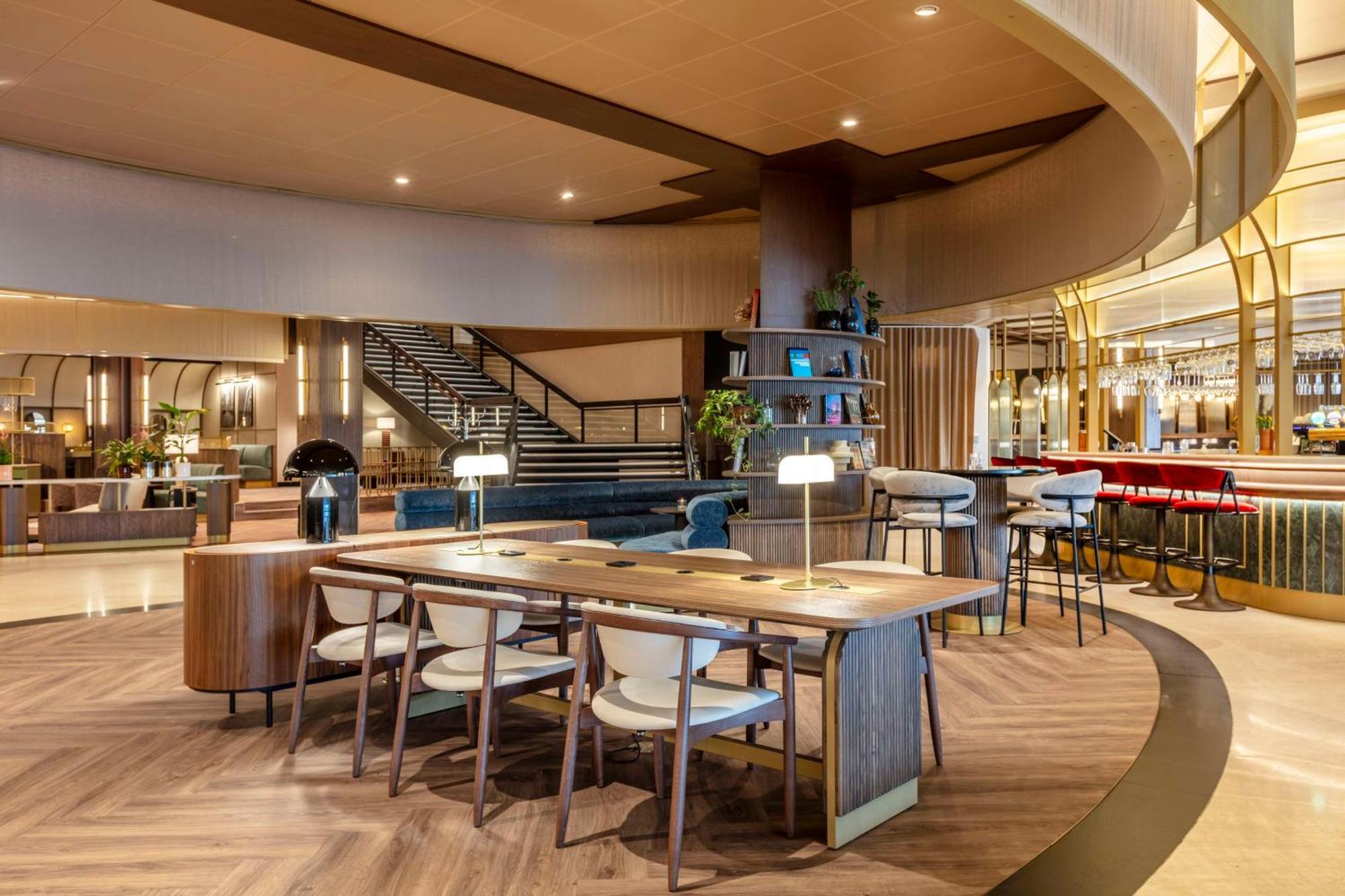 Radisson Blu Scandinavia Hotel, Hotell 4*
